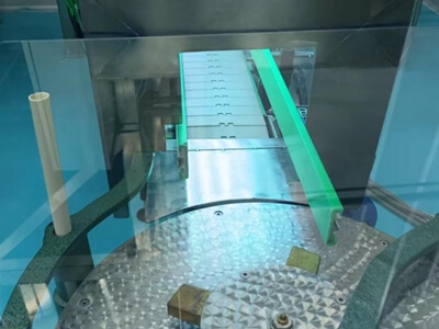 如何解決灌裝中的細(xì)菌問題？防爆紫外線滅菌燈助力灌裝線高效殺菌