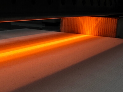 如何選擇焊接技術？紅外線焊接與激光焊接的深度對比！